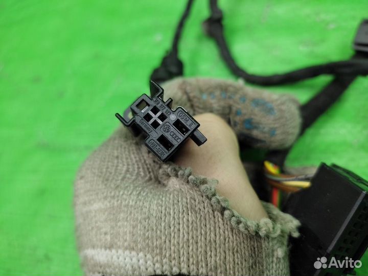 Проводка задней левой двери Audi Q3 2011-2018