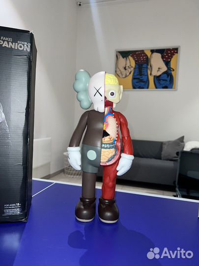 Коллекционная фигурка Kaws