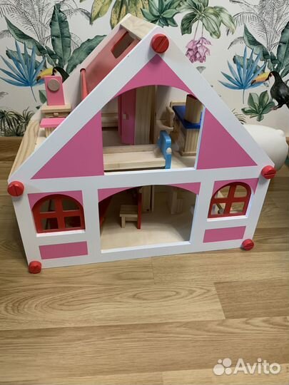 Домик игрушечный деревянный