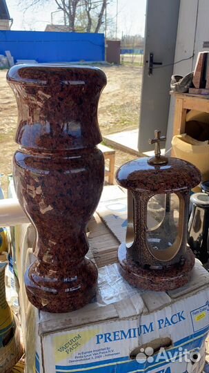 Вазы из гранита