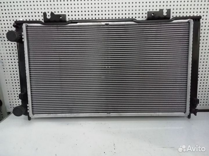 Радиатор охлаждения под конд Halla Приора новый