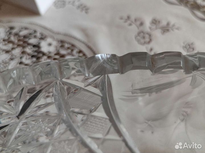 Хрустальная ваза