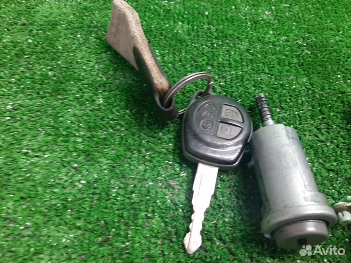 Замок зажигания Suzuki Ignis 2006