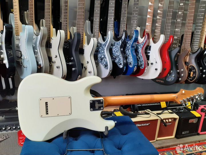 Электрогитара стратокастер