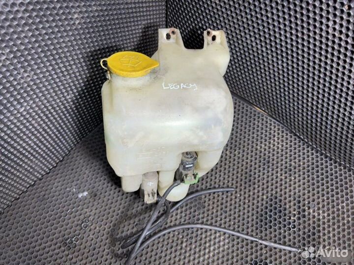 Бачок омывателя Subaru Legacy 2 1993-1999