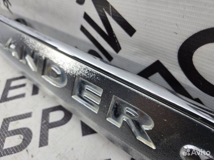 Молдинг крышки багажника Toyota Highlander 2 40