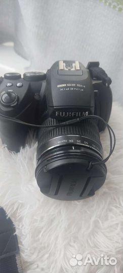Цифровой фотоаппарат Fujifilm FinePix HS25EXR
