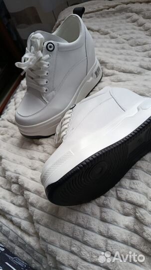 Кроссовки женские на платформе