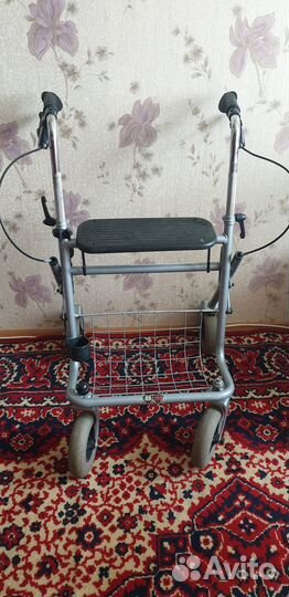 Ходунки для взрослых с колесами