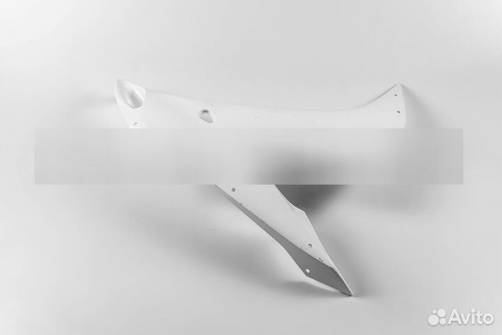 Боковой верхний пластик правый YZF-R1 2004-2006 не