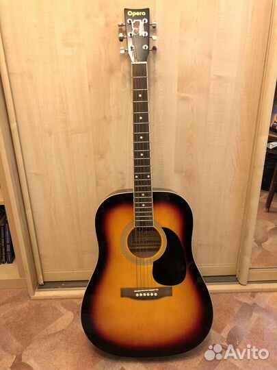 Акустическая гитара