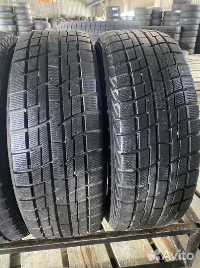 Yokohama Ice Guard IG30 215/60 R16