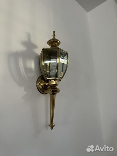 Настенная лампа