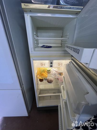Холодильник Whirpool