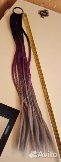 Резинка для волос с косами