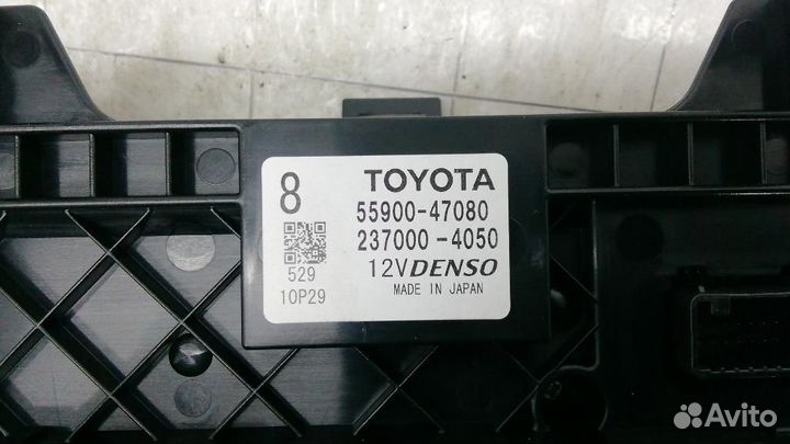 Блок управления климатической установкой Toyota Pr