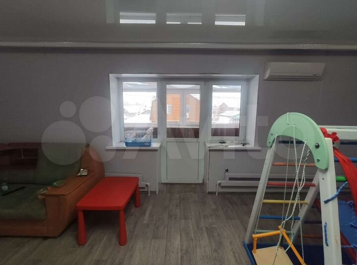 Коттедж 250 м² на участке 5 сот.