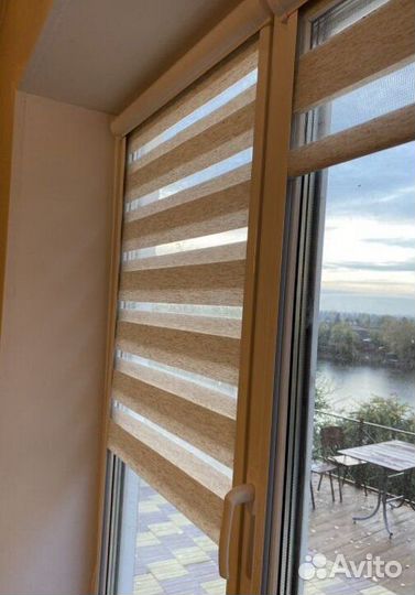 Рулонные шторы зебра в коробе Q4256