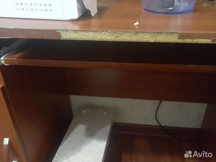 Компьютерный стол