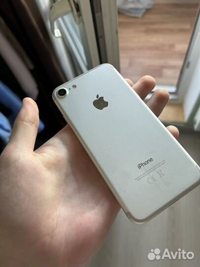 iPhone 7, 32 ГБ