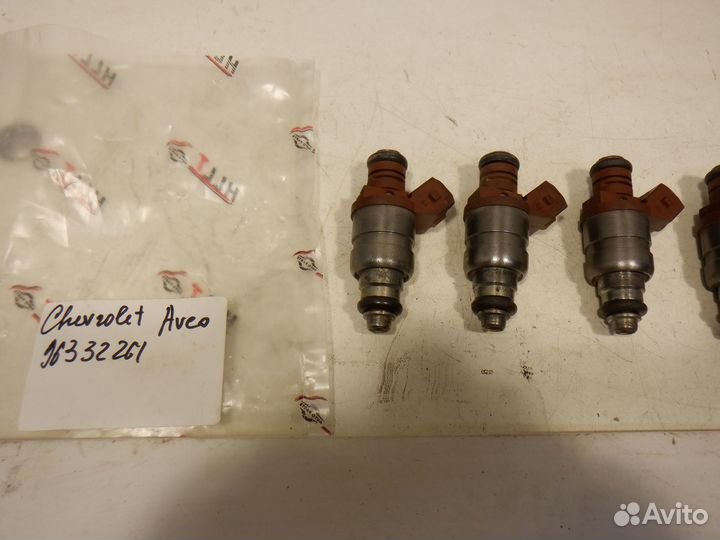 Форсунка топливная Chevrolet Aveo Lacetti 1.4 л