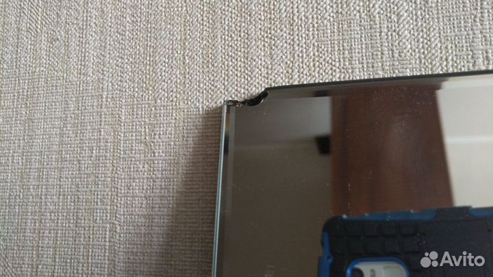 Зеркала разные, 2 штуки