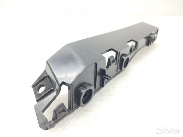 Крепление бампера переднее левое Land Rover