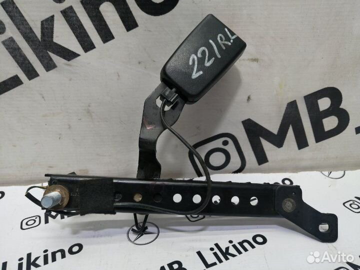 Замок ремня безопасности левый Mercedes S-Класс