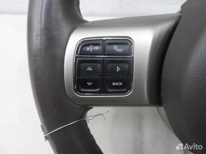 Руль Jeep Grand Cherokee 4 (WK2)