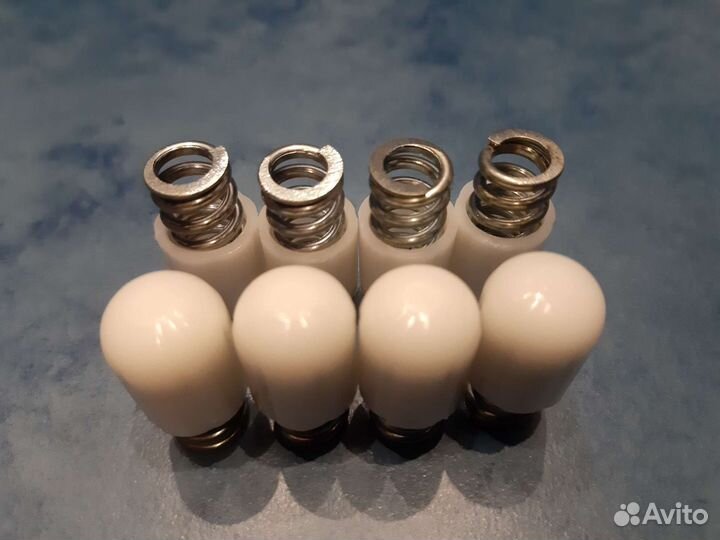 Втулки (усиленные) ограничителя двери Опель