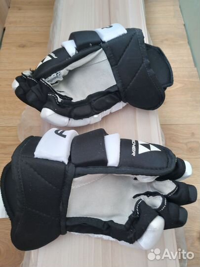 Краги хоккейные