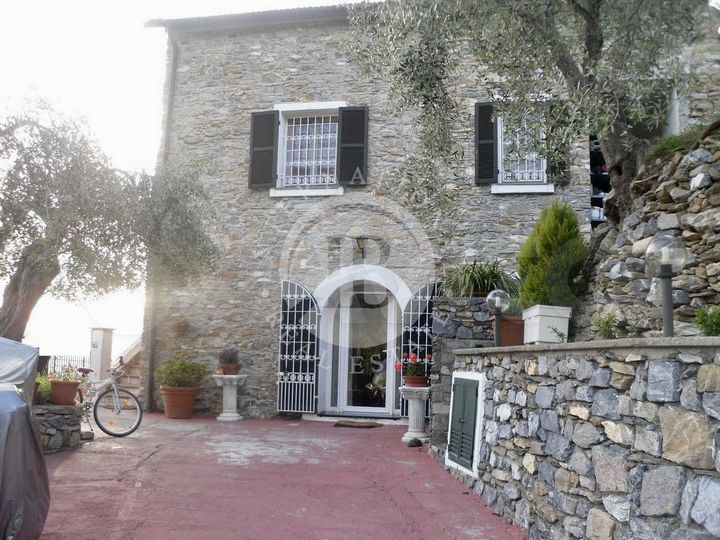 Дом 300 м² на участке 2500 м² (Италия)