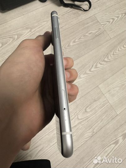 iPhone Xr 64gb белый
