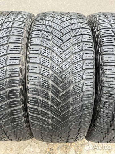 Michelin X-Ice Snow 235/45 R18 98H