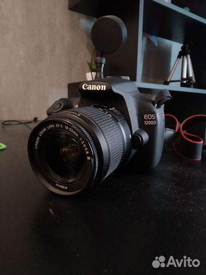 Зеркальный фотоаппарат canon ds126491