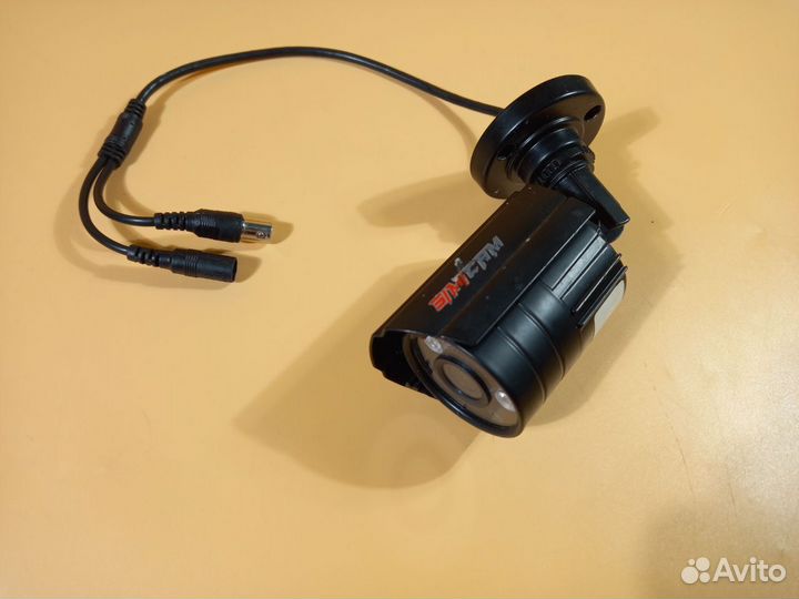 С дефектом 835801 Камера видеонаблюдения simicam