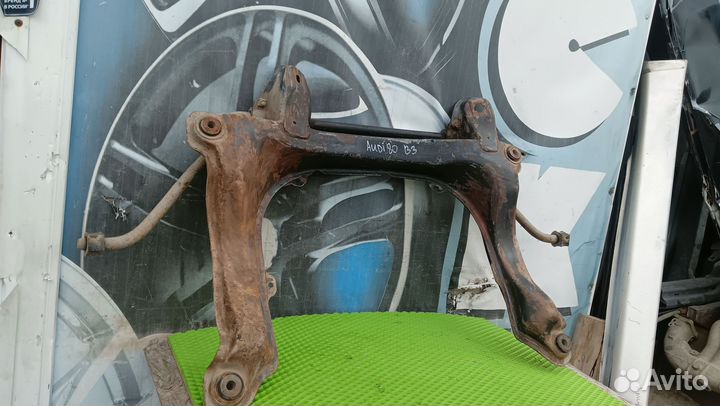 Подрамник Audi 80 B3