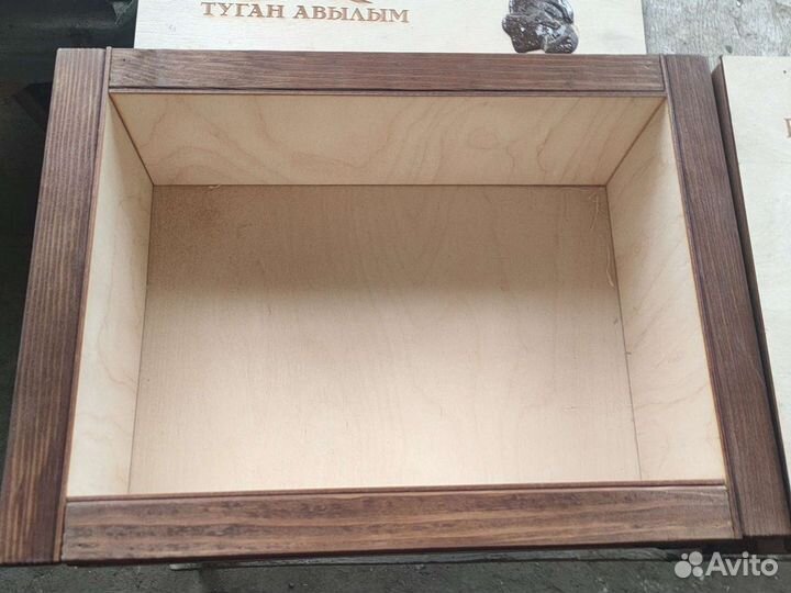 Ящик деревянный подарочный