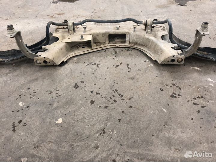 Передний подрамник Renault megane 2 2003-2009