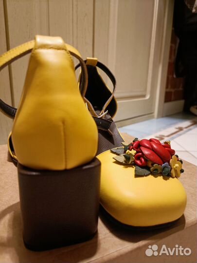 Туфли босоножки женские 