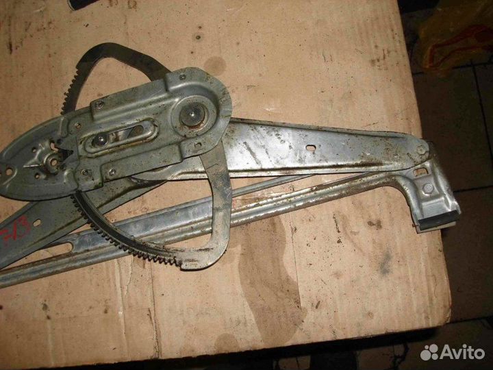 Стеклоподъемник Ford Focus