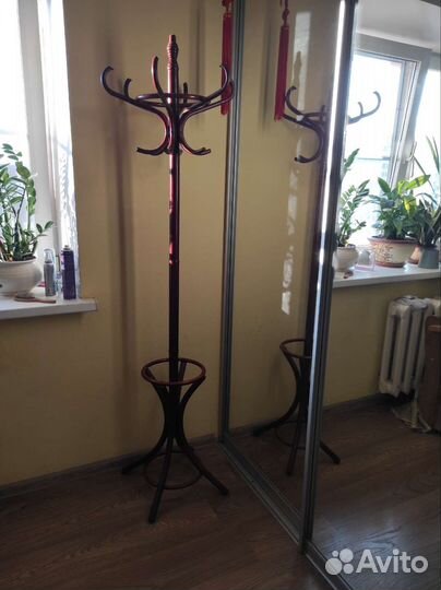 Вешалка напольная деревянная бу