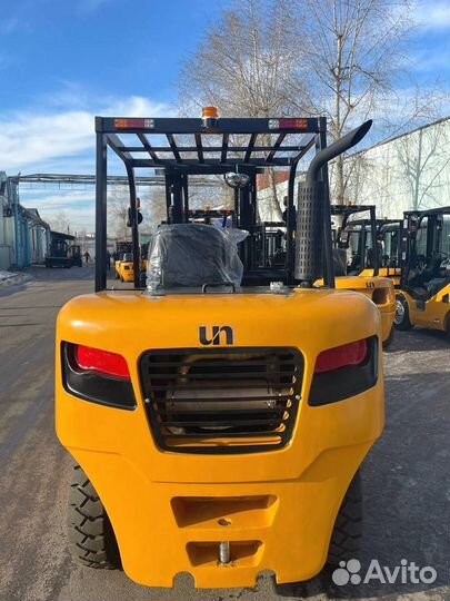 Вилочный погрузчик UN Forklifts FD70, 2023