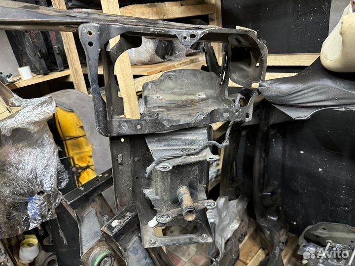 Рамка радиатора (телевизор) Jaguar X-type I (2001—