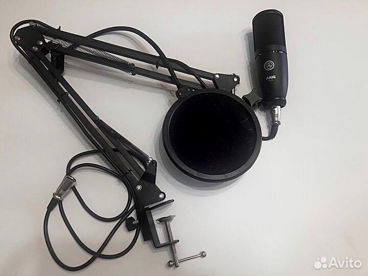 Микрофон Akg p-120