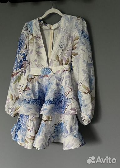 Платье нарядное 42 44