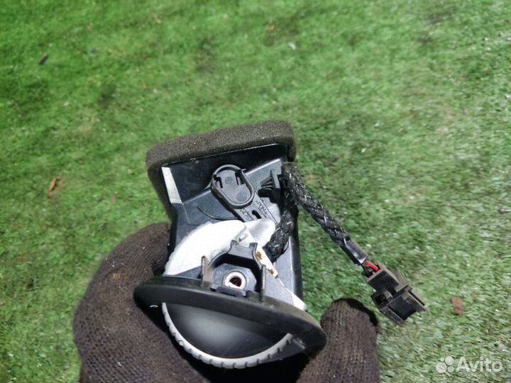 Дефлектор воздушный боковой правый Porsche Cayenne