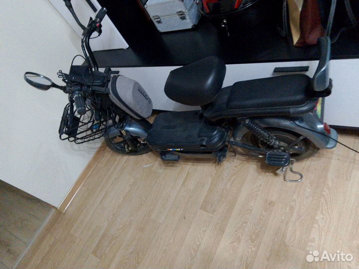 Электроскутер мопед