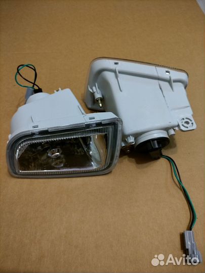 Противотуманные фары Corona Premio st210