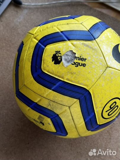 Футбольный мяч Nike Premier League